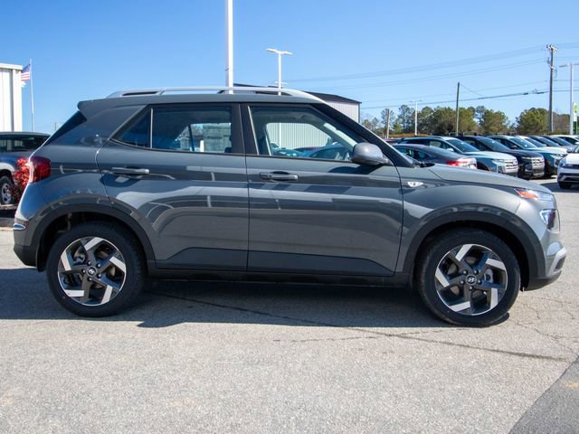 Certified 2026 Hyundai Venue SEL image 4