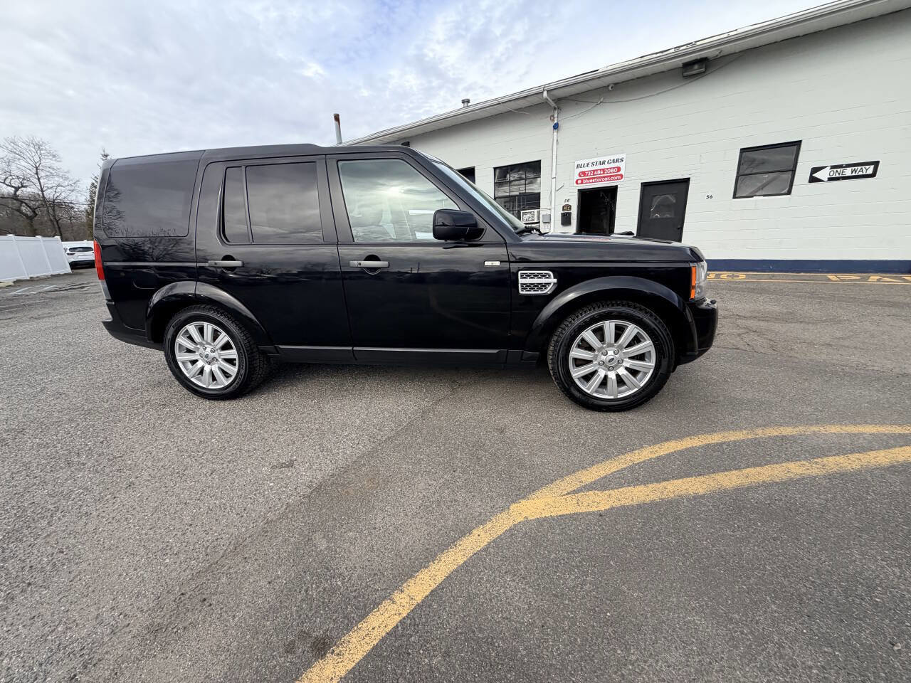 Used 2013 Land Rover LR4 HSE image 24