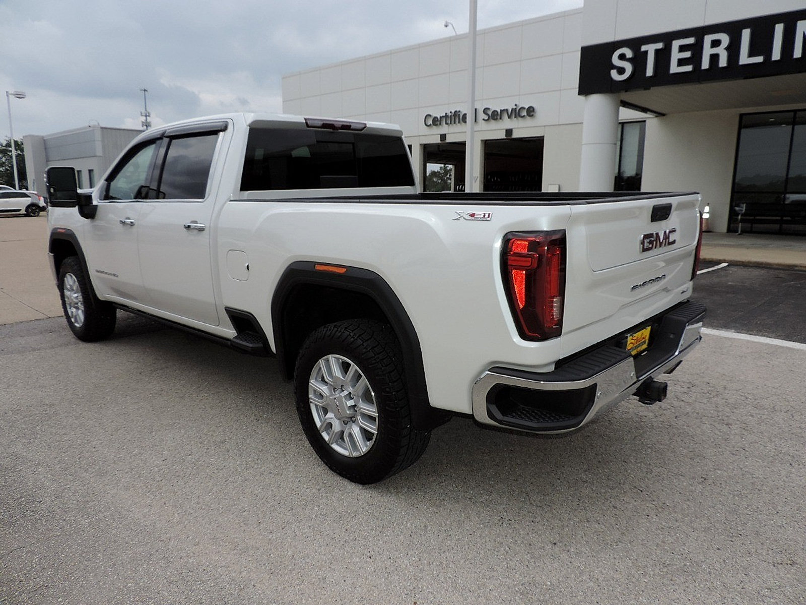 Certified 2021 GMC Sierra 2500 SLT w/ SLT Preferred Package AWD/4WD image 12