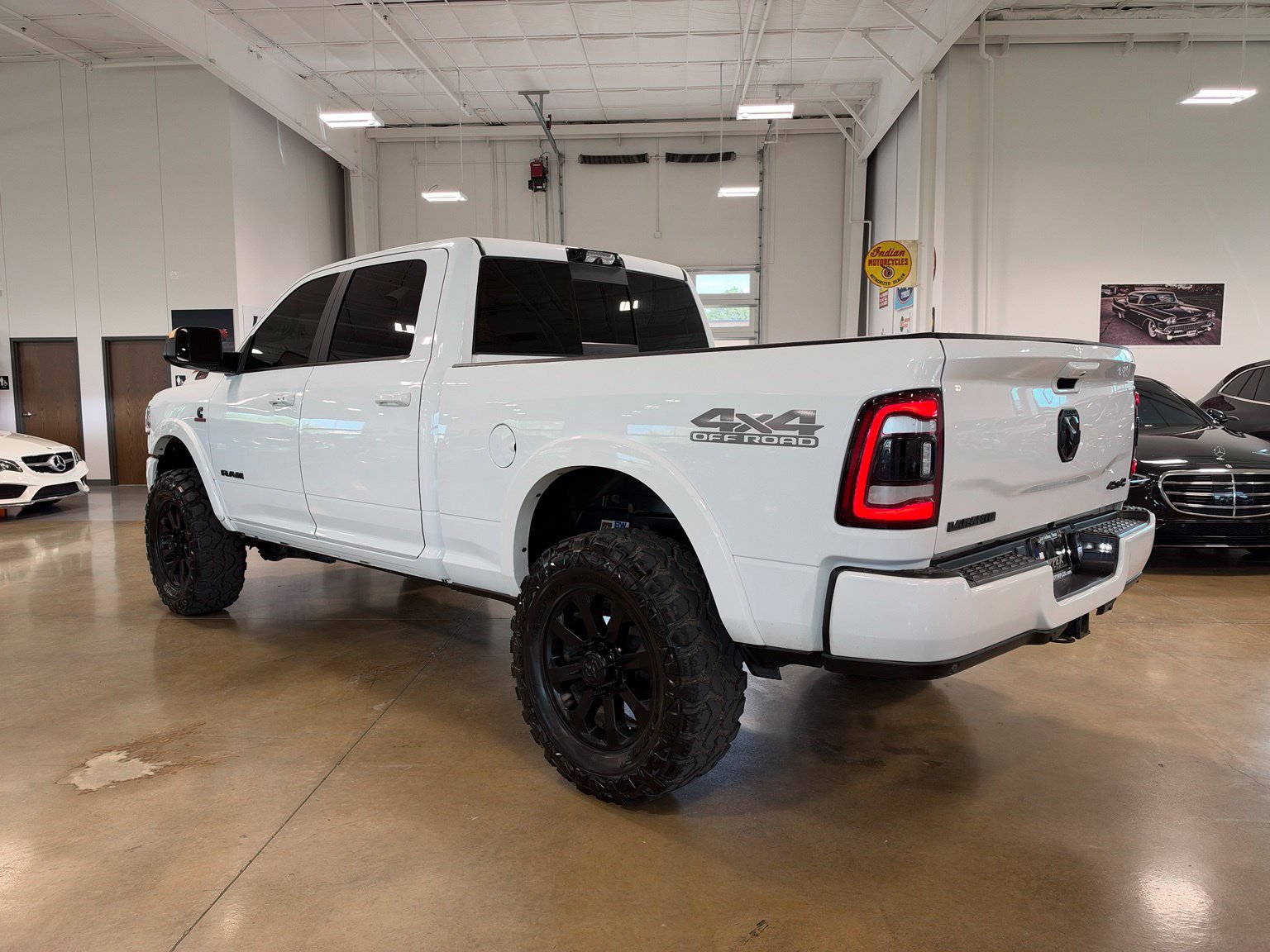 Used 2022 RAM 2500 Laramie w/ Night Edition AWD/4WD image 5