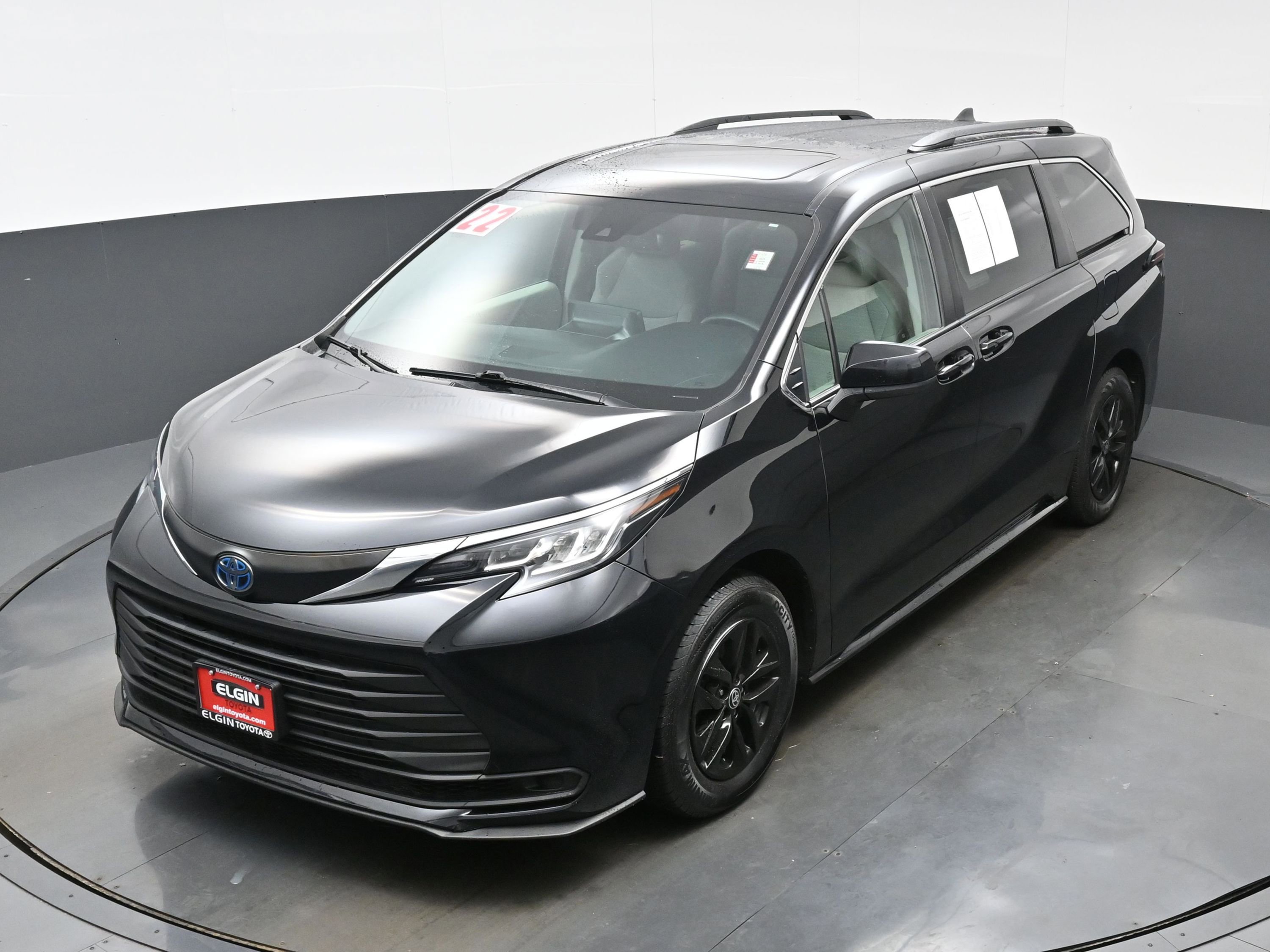 Used 2022 Toyota Sienna LE w/ LE Plus Package AWD/4WD image 36