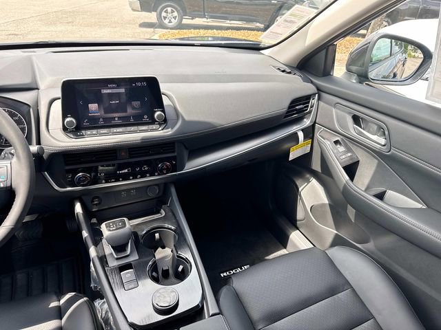 New 2026 Nissan Rogue SV AWD/4WD image 19