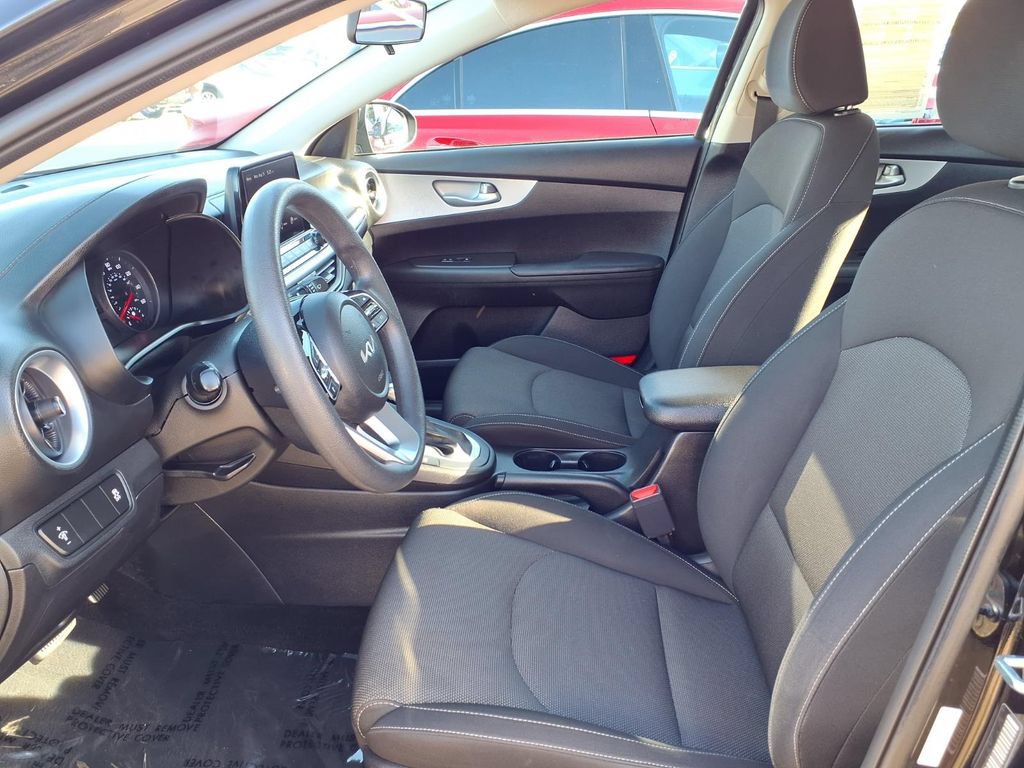 Certified 2023 Kia Forte LXS FWD image 6