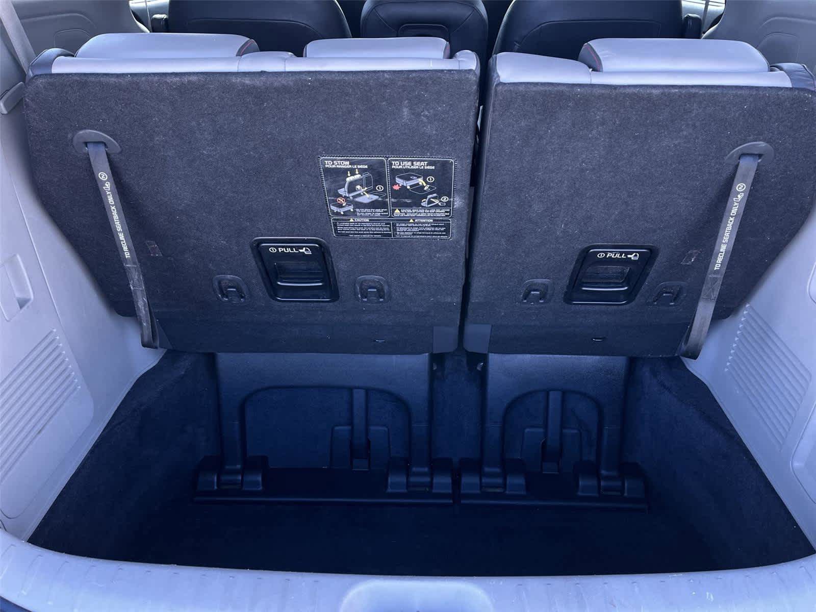 Used 2016 Kia Sedona EX image 18