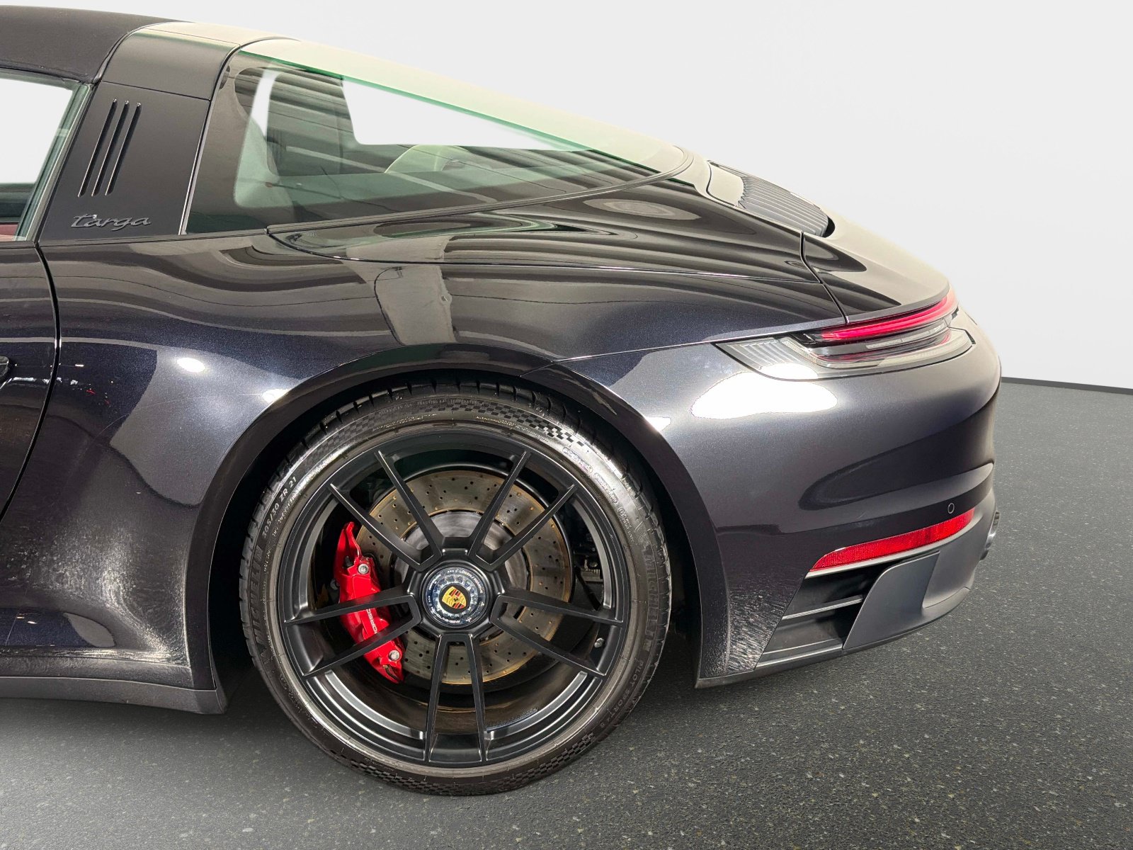 Used 2024 Porsche 911 Targa 4 GTS AWD/4WD image 15