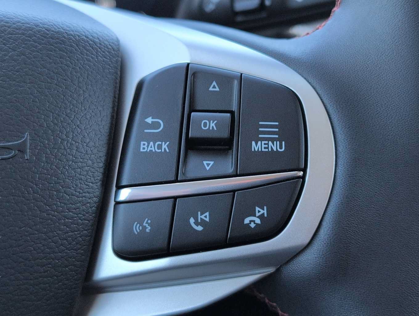 New 2026 Ford Explorer Active RWD image 23