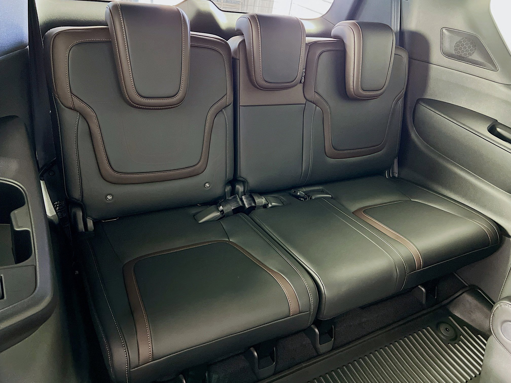 New 2026 Nissan Armada SL w/ Captain's Chari Seat Package image 26