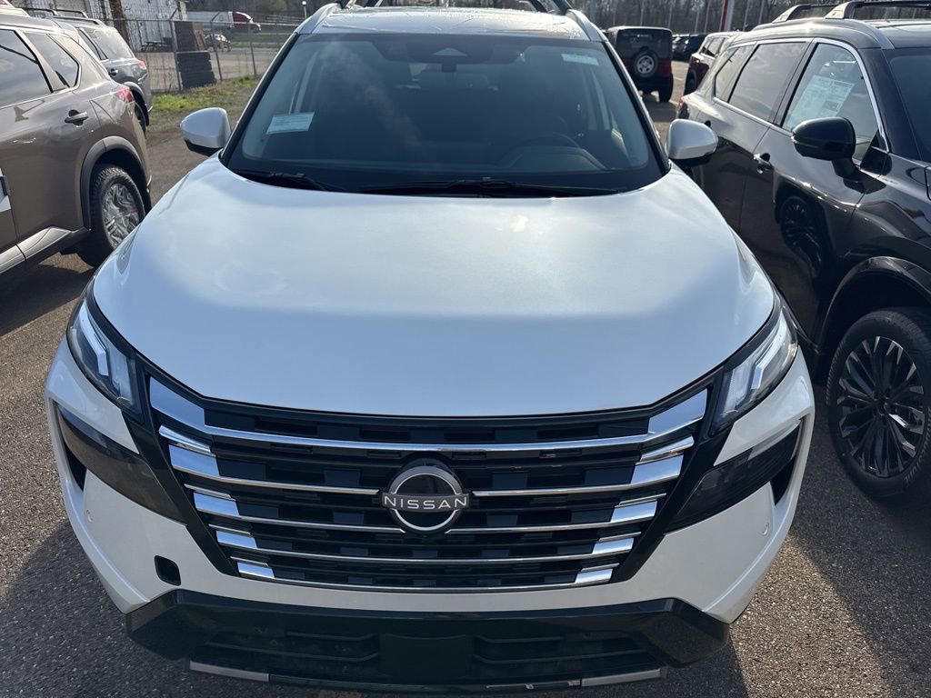 New 2026 Nissan Rogue Platinum AWD/4WD image 2