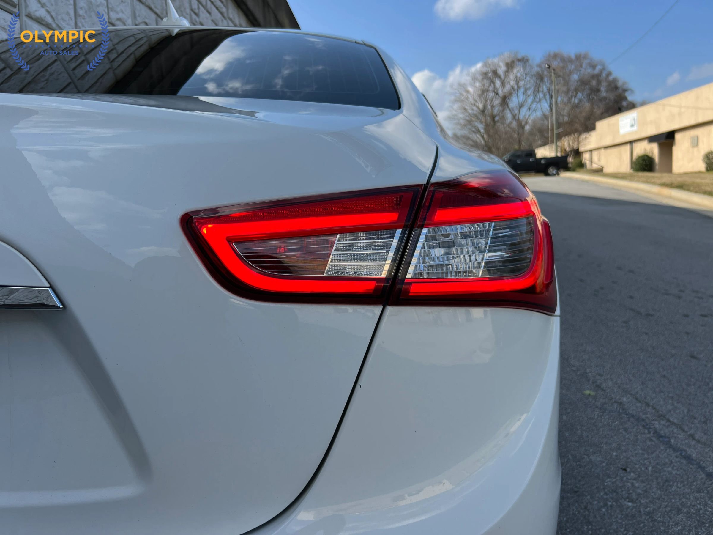 Used 2016 Maserati Ghibli image 17