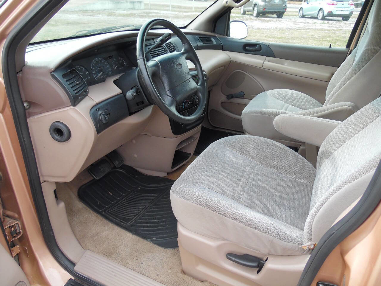 Used 1995 Ford Windstar LX image 31
