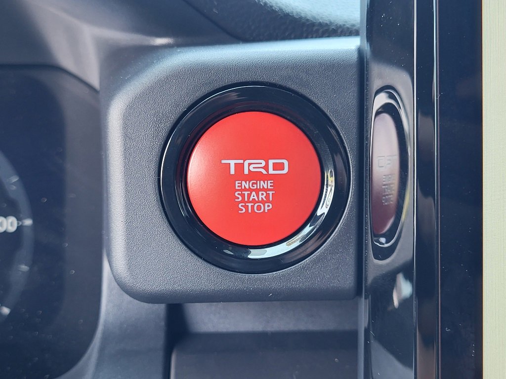 Used 2024 Toyota Tacoma TRD Off-Road image 27