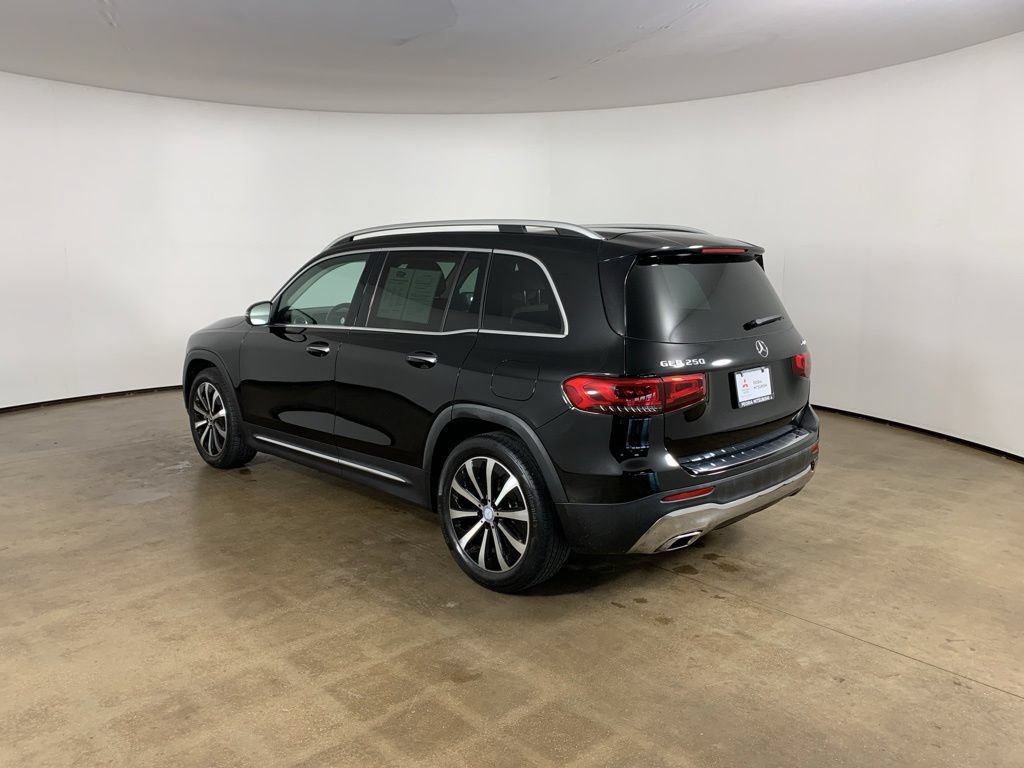 Used 2022 Mercedes-Benz GLB 250 4MATIC w/ Premium Package Lite image 14