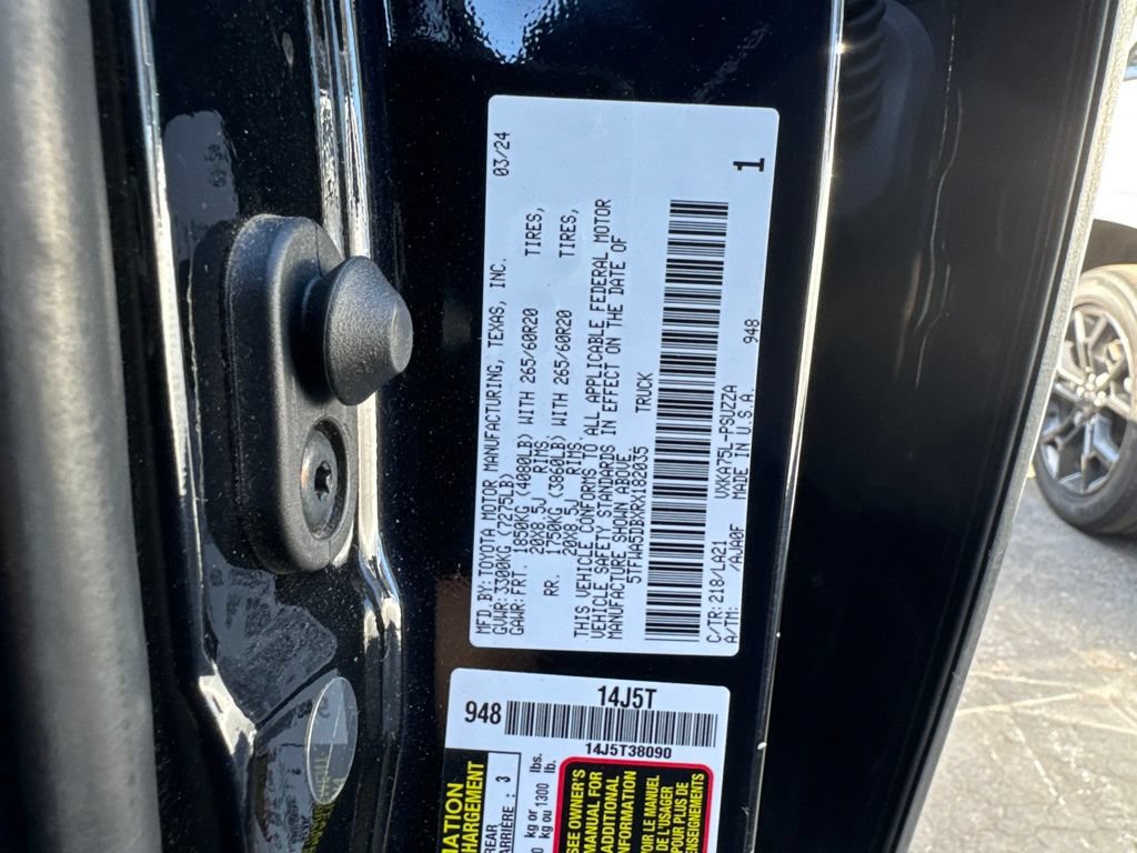 Used 2024 Toyota Tundra Platinum w/ TRD Off-Road Package AWD/4WD image 12