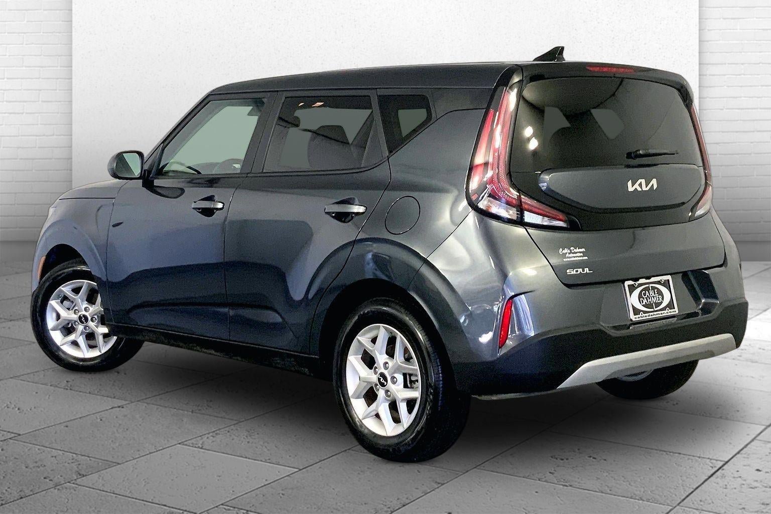Certified 2025 Kia Soul LX FWD image 11