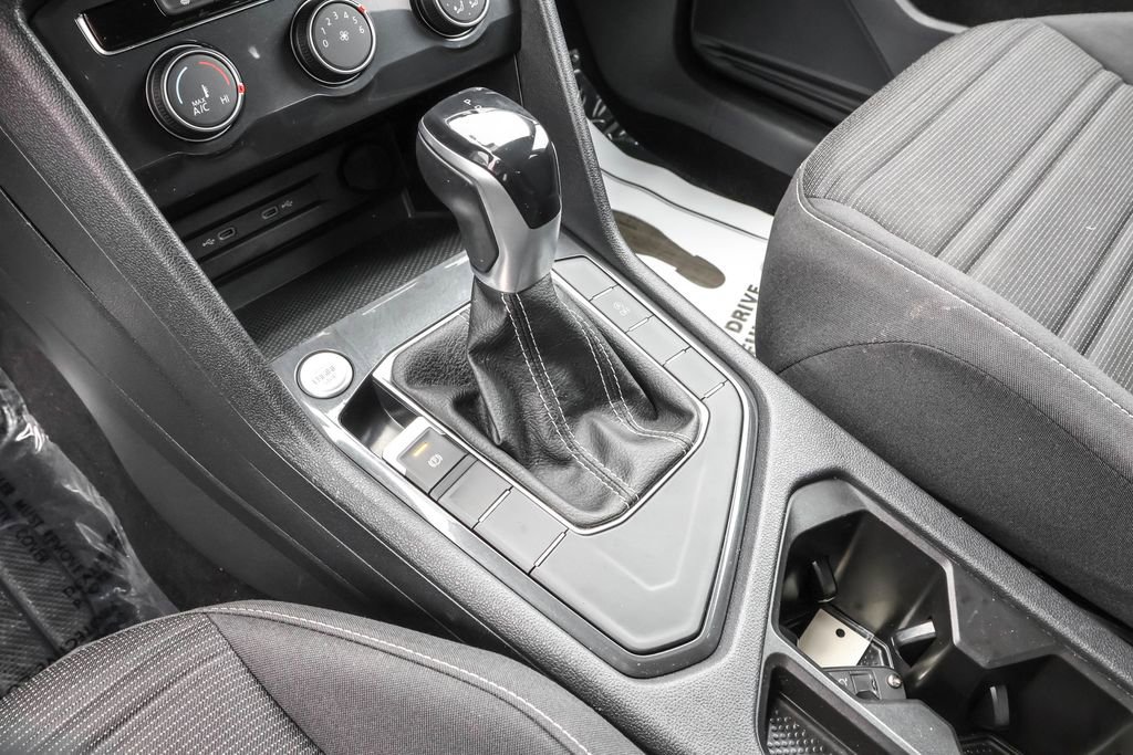 Used 2022 Volkswagen Tiguan S image 26