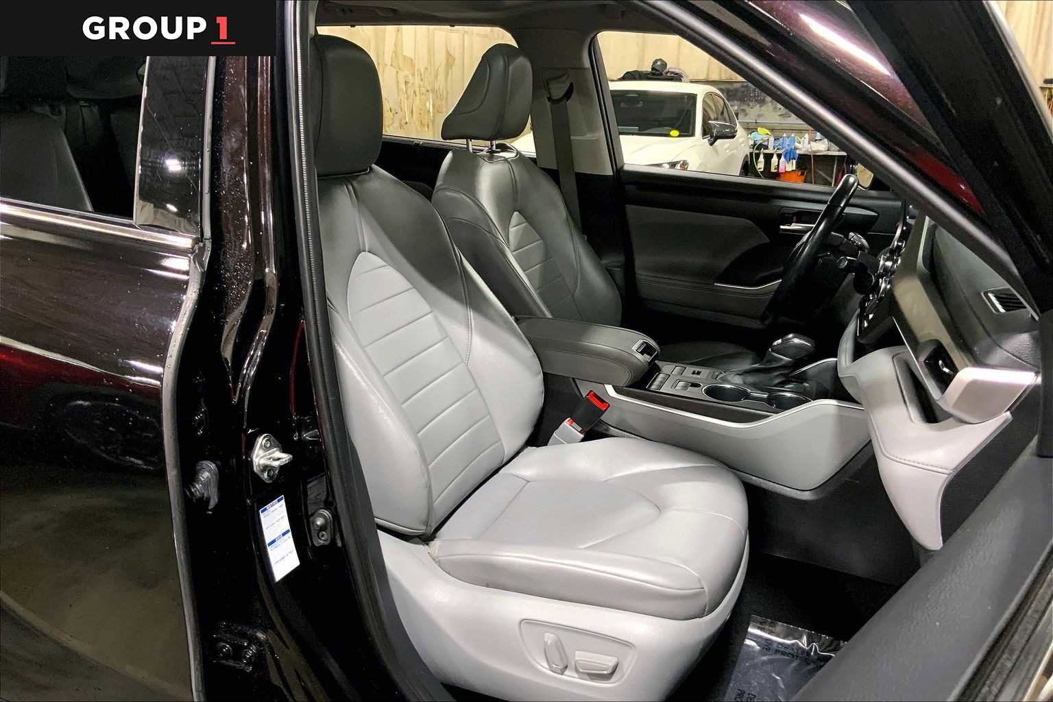 Certified 2021 Toyota Highlander XLE image 9