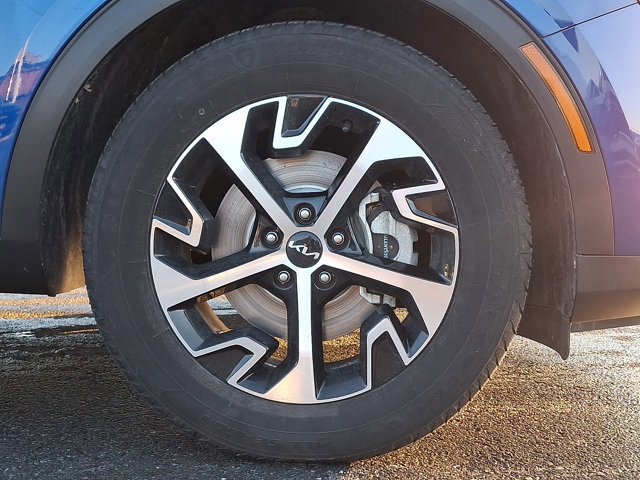 Used 2023 Kia Sportage EX image 8