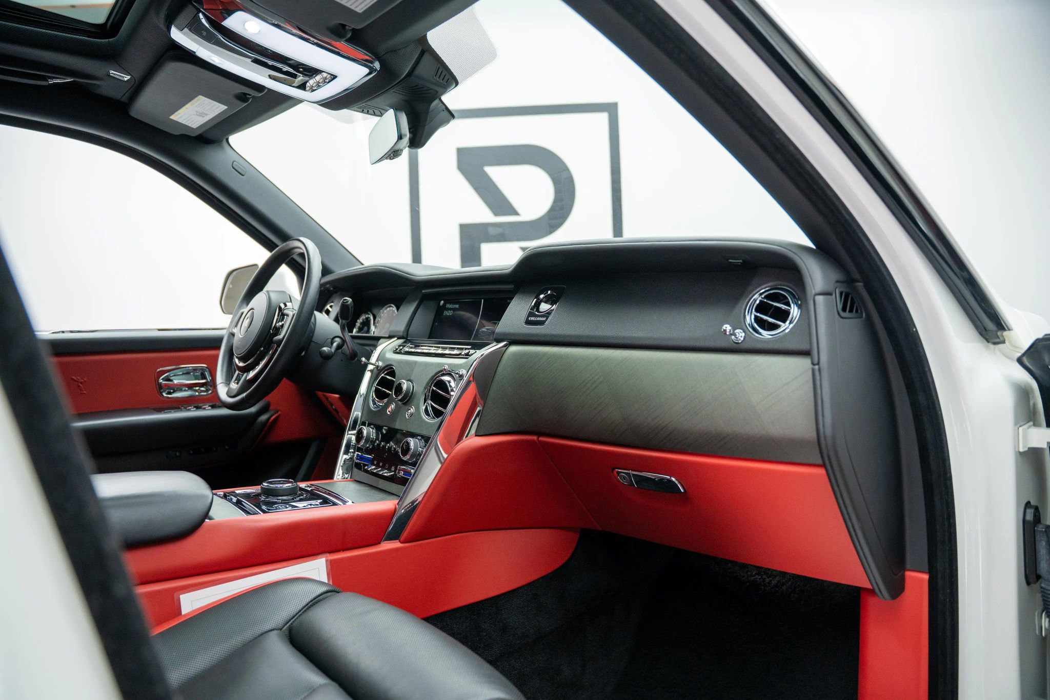 Used 2019 Rolls-Royce Cullinan AWD/4WD image 19