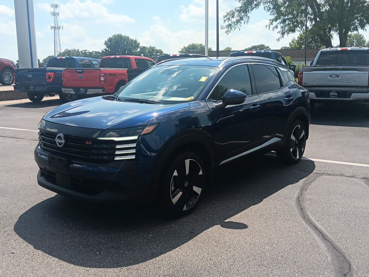 Used 2025 Nissan Kicks SR FWD image 12