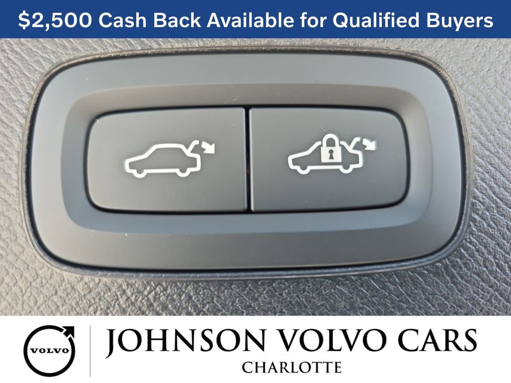 New 2026 Volvo XC90 B6 Ultra w/ Protection Package image 15