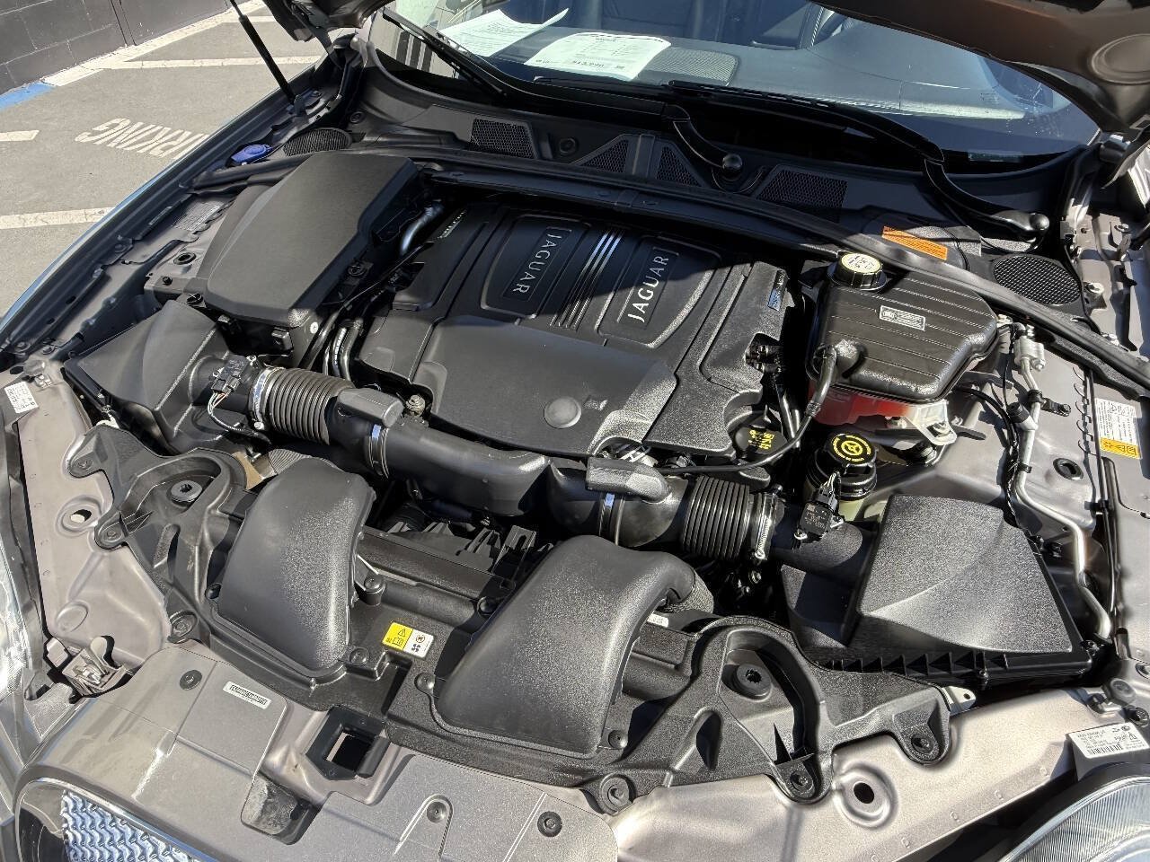 Used 2010 Jaguar XF Supercharged RWD image 18