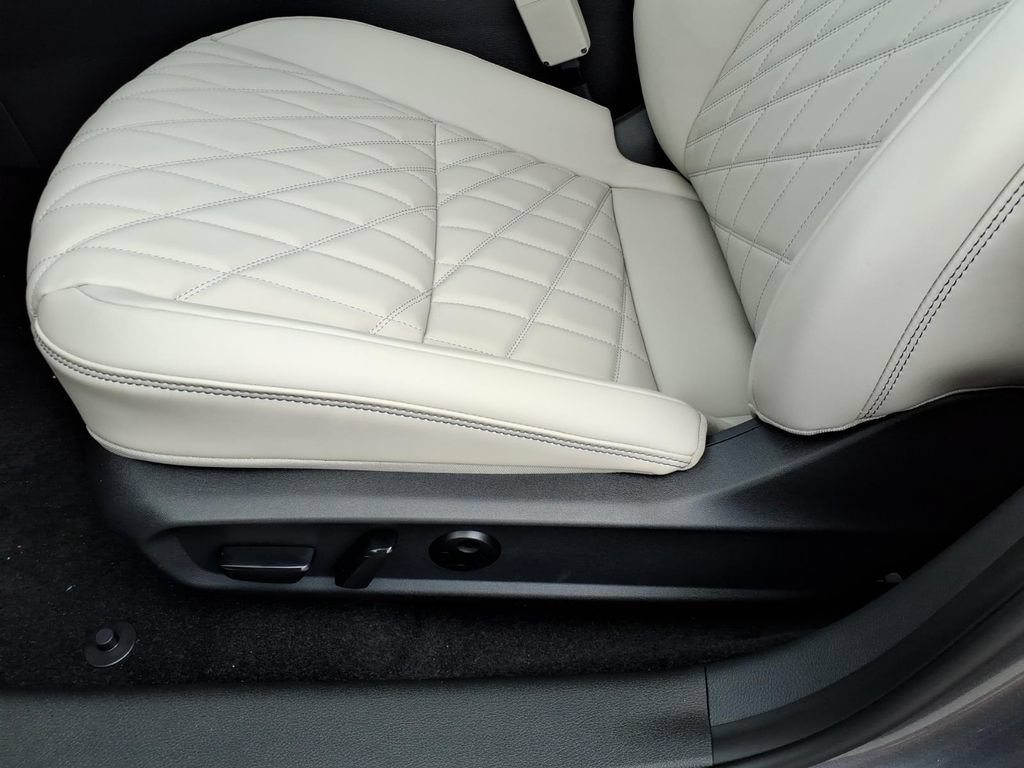 New 2026 Nissan Sentra SL w/ Floor Mat Package FWD image 13