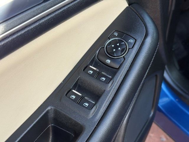 Used 2024 Ford Edge SEL image 10