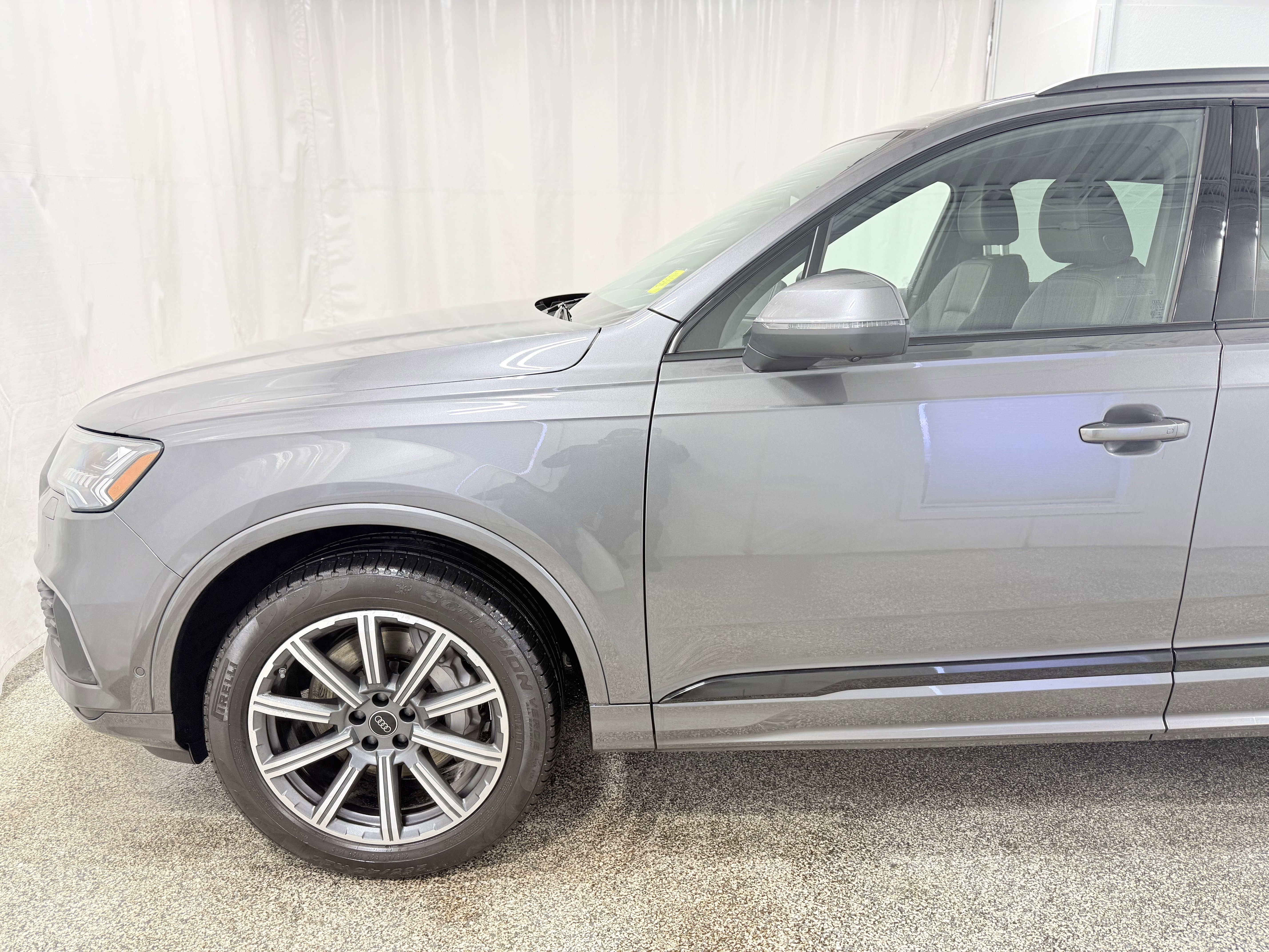 Used 2024 Audi Q7 Premium Plus w/ Premium Plus Package image 4