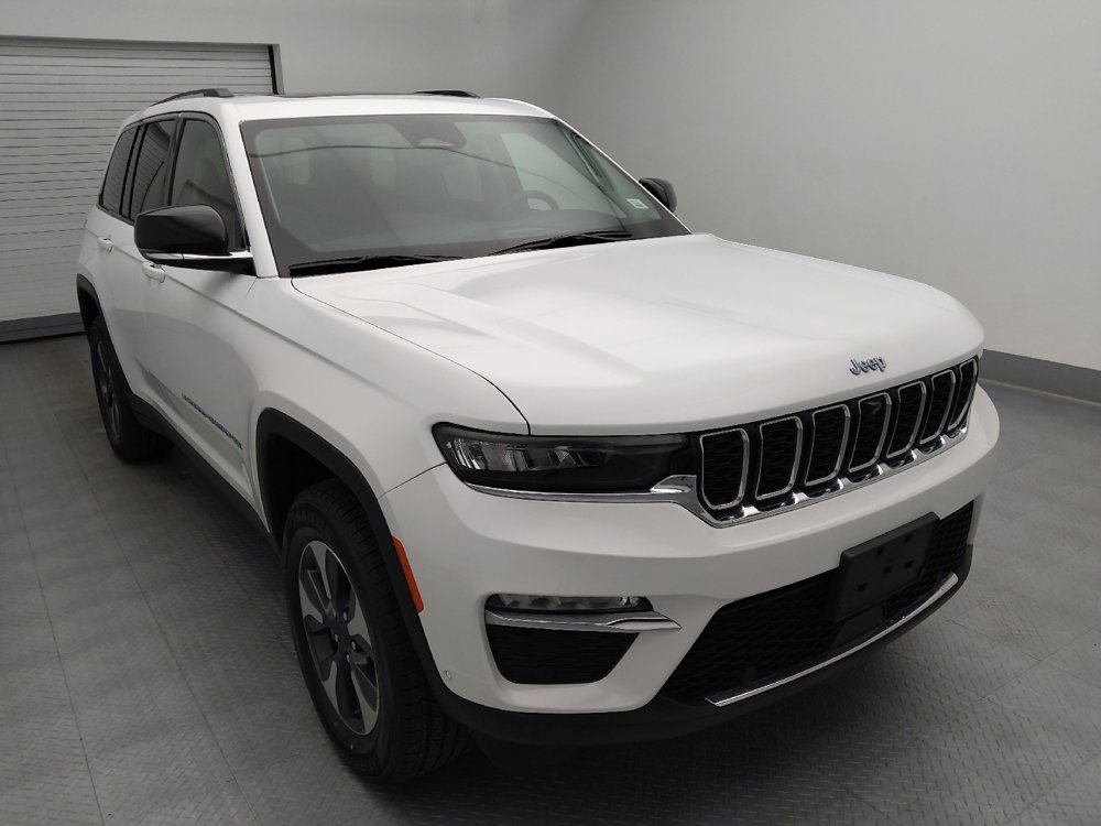 Used 2022 Jeep Grand Cherokee Limited 4xe w/ Luxury Tech Group II image 13