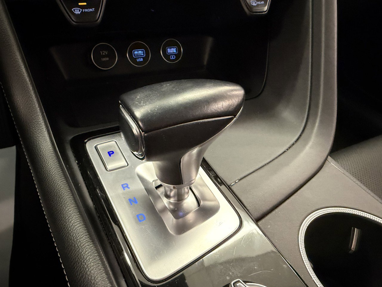 Used 2022 Genesis G70 2.0T image 27