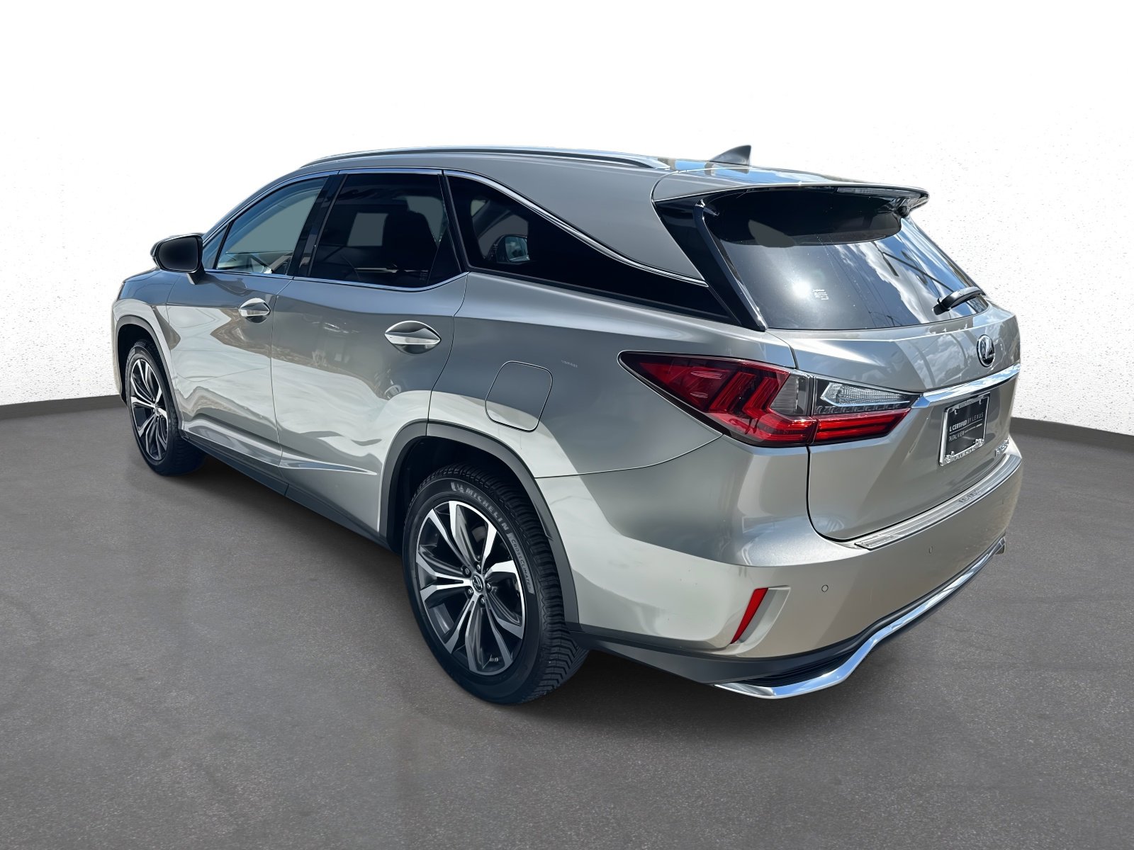 Certified 2020 Lexus RX 350L FWD w/ Premium Package image 5