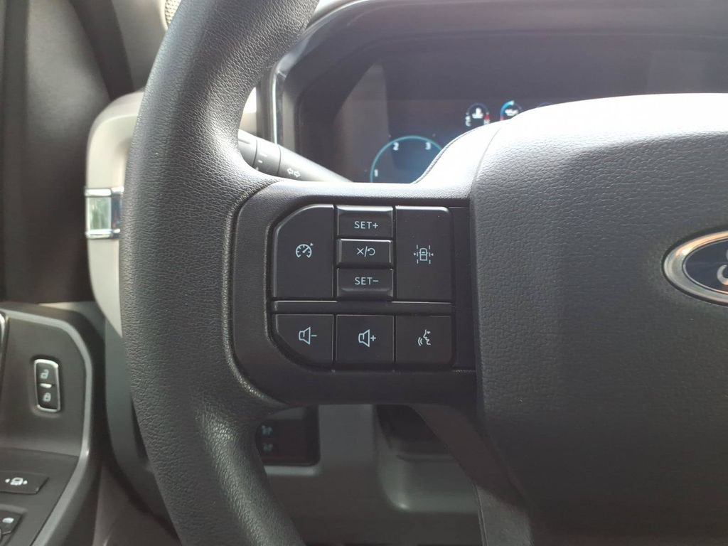 Used 2023 Ford F350 XLT w/ Black Appearance Package AWD/4WD image 17