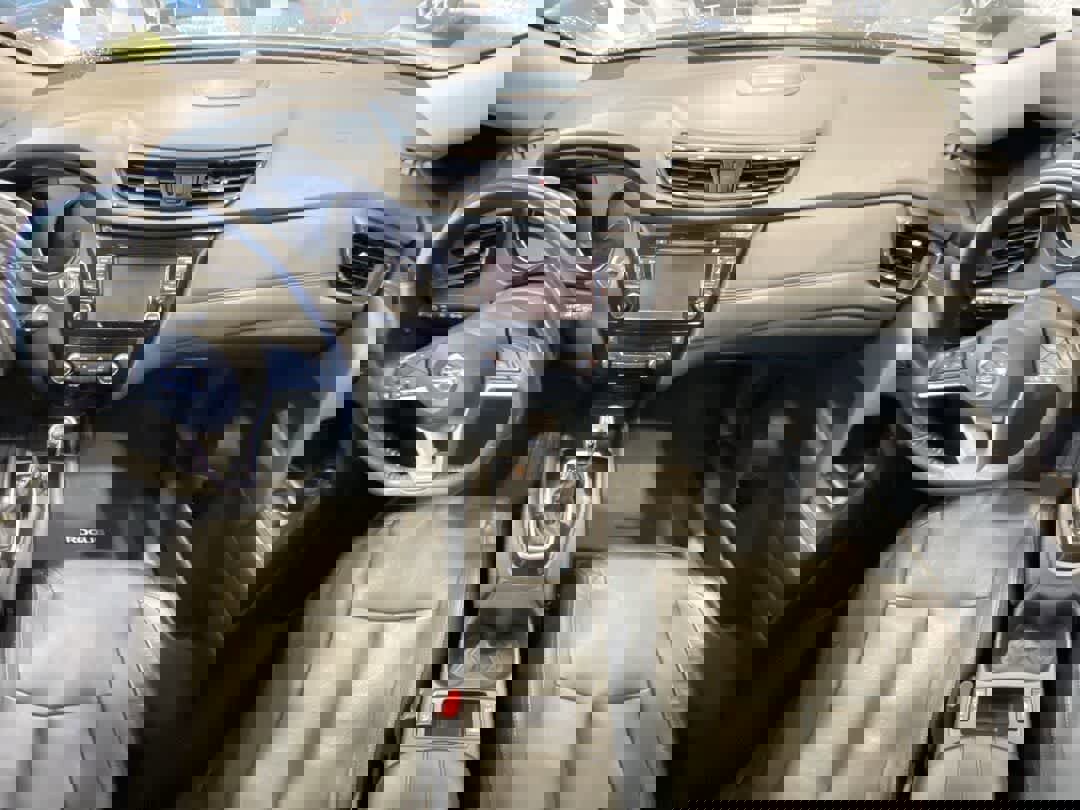 Used 2017 Nissan Rogue SL w/ SL Premium Package image 23