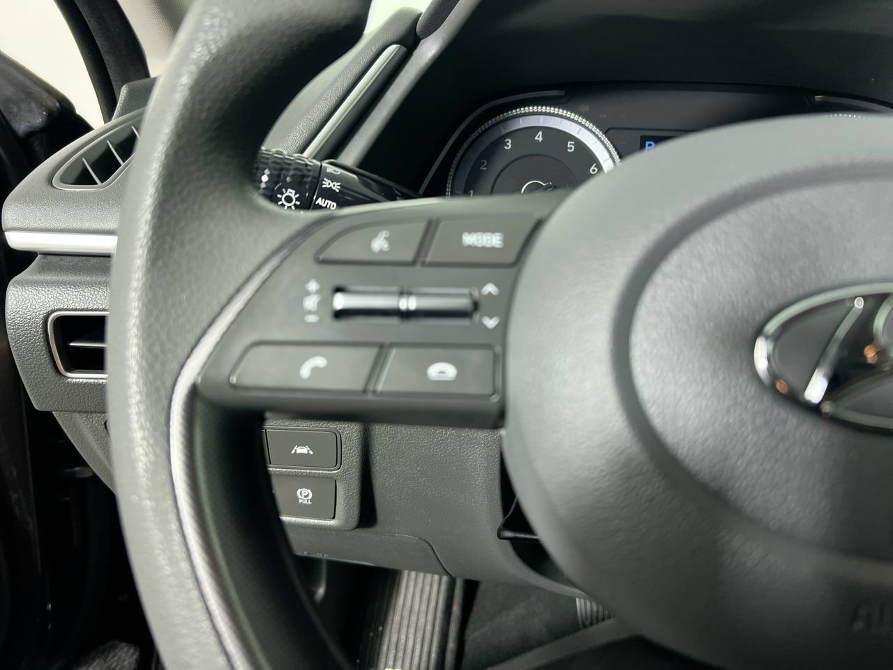 Used 2021 Hyundai Sonata SE w/ Cargo Package FWD image 11
