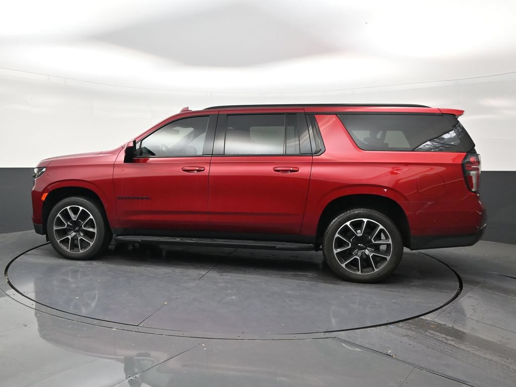 Used 2021 Chevrolet Suburban RST AWD/4WD image 2