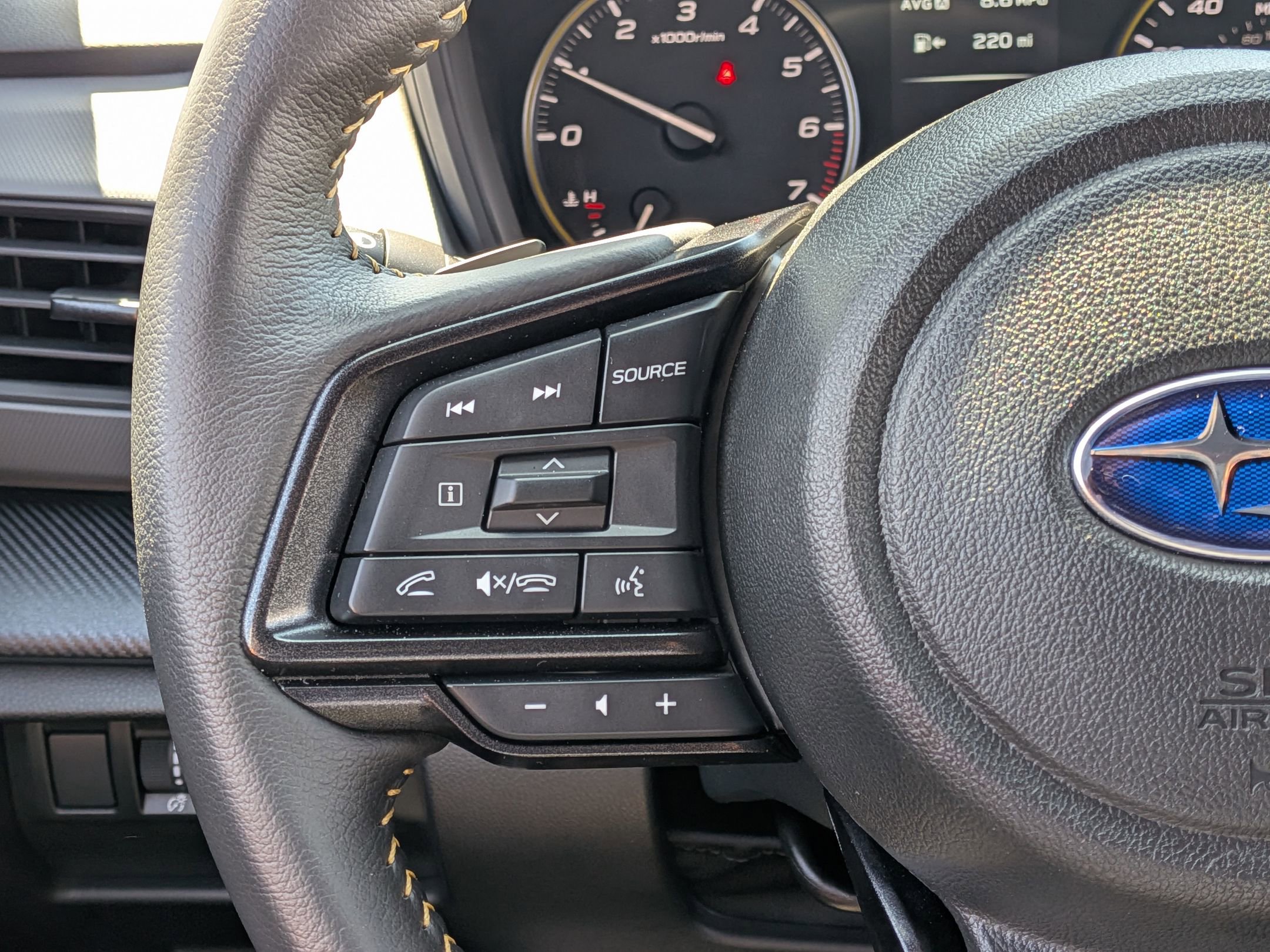 Certified 2025 Subaru Crosstrek 2.5i Sport w/ Crosstrek Mirror Package image 15