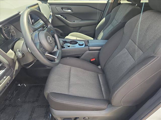 Used 2024 Nissan Rogue SV AWD/4WD image 16