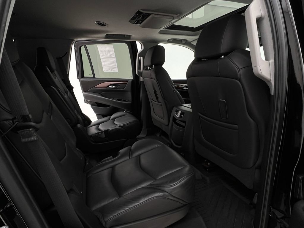 Used 2019 Cadillac Escalade Luxury image 14