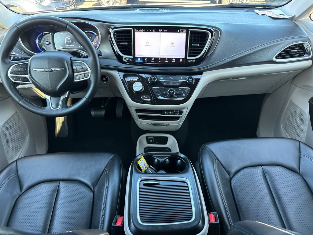 Used 2024 Chrysler Pacifica Limited FWD image 20