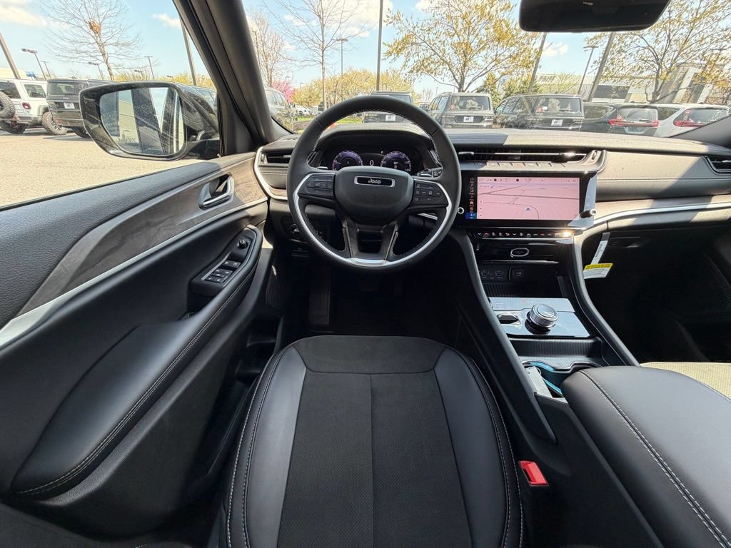 New 2026 Jeep Grand Cherokee Altitude AWD/4WD image 12
