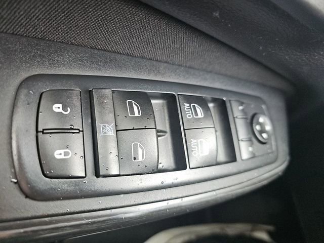 Used 2017 Jeep Cherokee Latitude w/ Comfort & Sound Group image 20