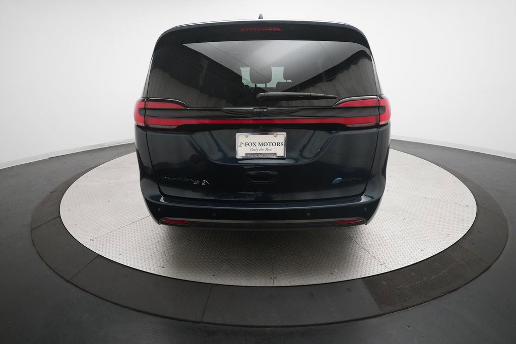 Used 2023 Chrysler Pacifica Touring-L w/ S Appearance Package image 27