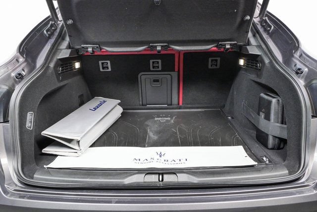 Certified 2023 Maserati Levante GT AWD/4WD image 27