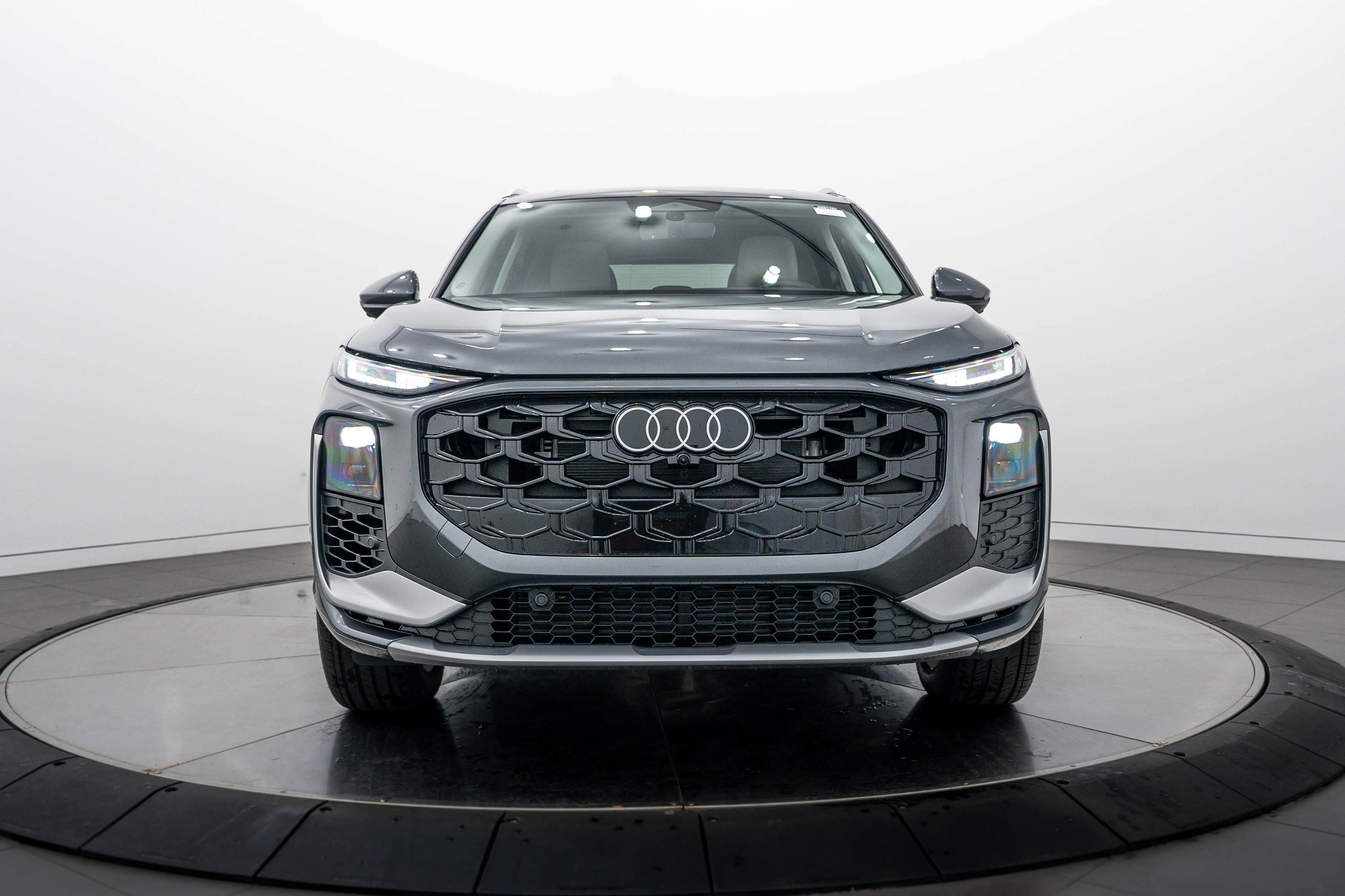 New 2026 Audi Q3 quattro 2.0T AWD/4WD image 21