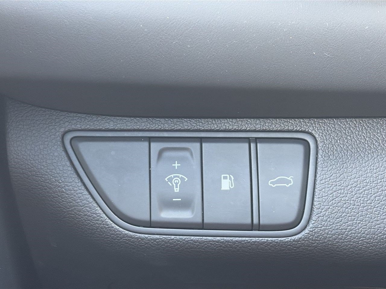 Used 2026 Genesis G70 2.5T RWD image 28