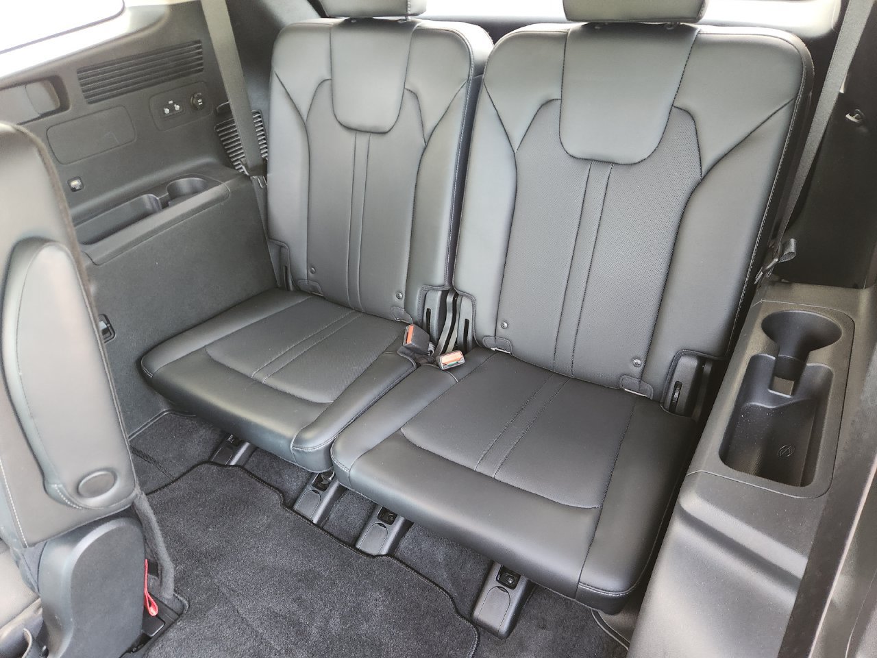 Used 2023 Kia Sorento SX AWD/4WD image 31
