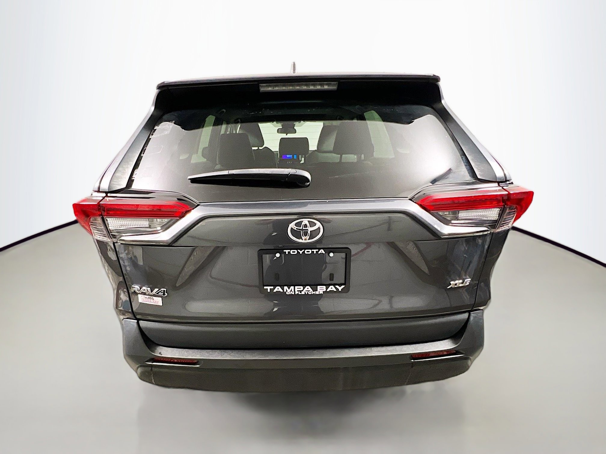 Used 2023 Toyota RAV4 XLE Premium image 6