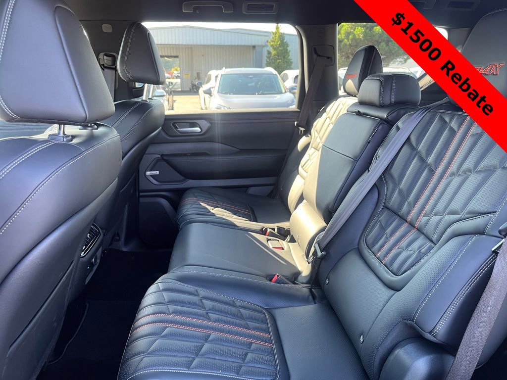 New 2025 Nissan Armada PRO-4X image 15