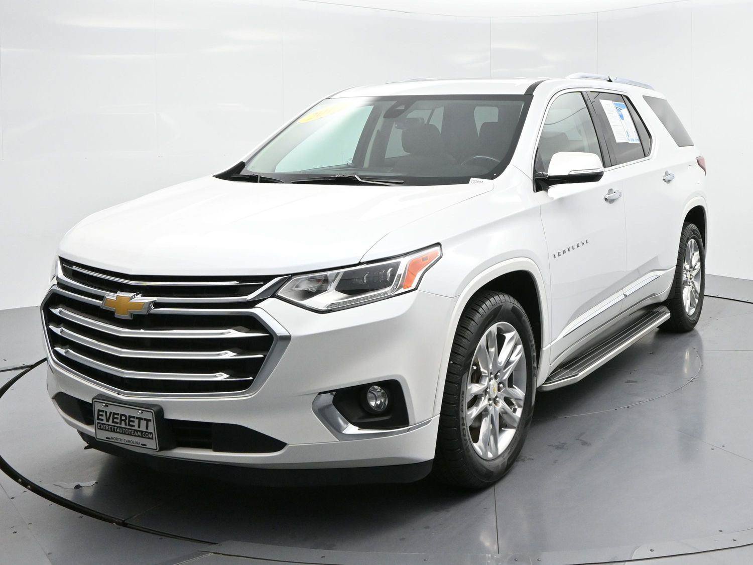 Used 2019 Chevrolet Traverse High Country w/ LPO, Floor Liner Package AWD/4WD image 3