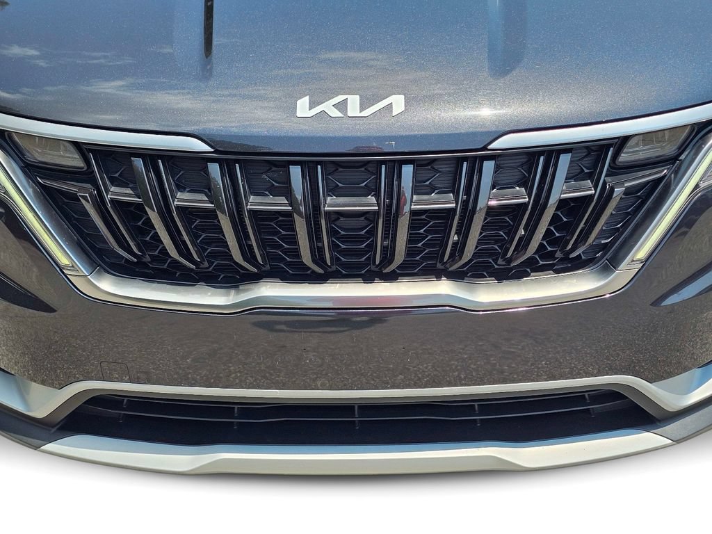Certified 2023 Kia Carnival LX FWD image 3